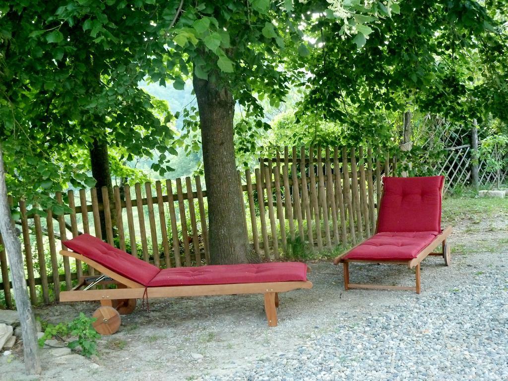 B&B Al Giardino Dei Mandorli Prasco Bagian luar foto